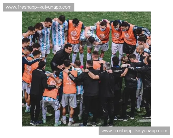 红鲸啸海对垒山雅之魂:一场关于“海”与“山”的日系足球史诗